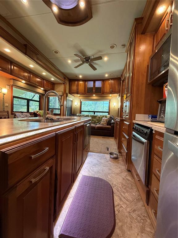 2092 Culbreath Road, Unit D24 Brooksville, FL 34602 - Photo 22 of 55