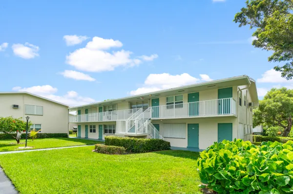 $2,000 | 340 Horizon West, Unit 102, Boynton Beach, FL 33435