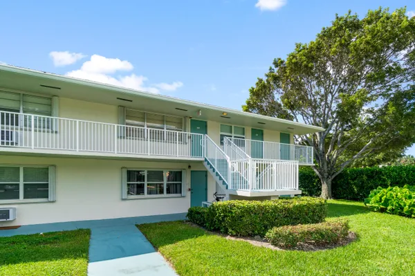 $2,000 | 340 Horizon West, Unit 102, Boynton Beach, FL 33435