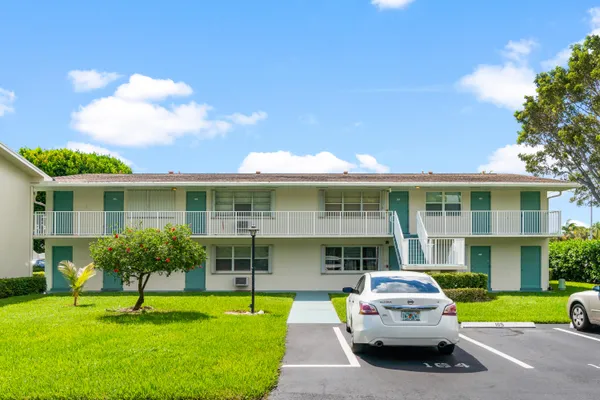 $2,000 | 340 Horizon West, Unit 102, Boynton Beach, FL 33435