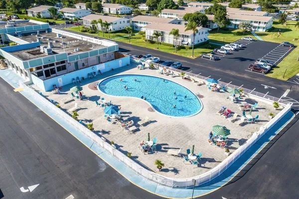 $2,000 | 340 Horizon West, Unit 102, Boynton Beach, FL 33435