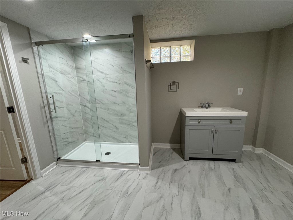 1729 East Pleasant Valley Road Independence, OH 44131 - Photo 34 of 41 LL Bathroom