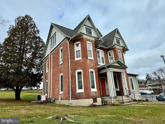 front view of house with a yard