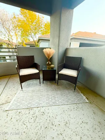 $329,000 | 7401 West Arrowhead Clubhouse Drive, Unit 2006, Glendale, AZ 85308