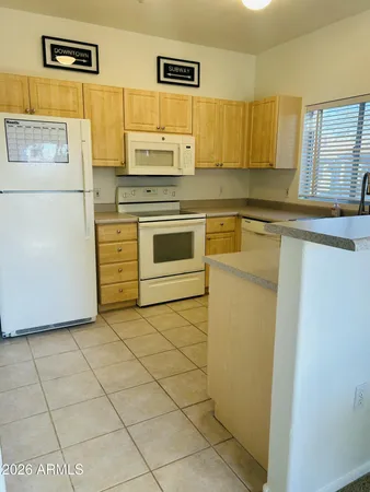 $329,000 | 7401 West Arrowhead Clubhouse Drive, Unit 2006, Glendale, AZ 85308