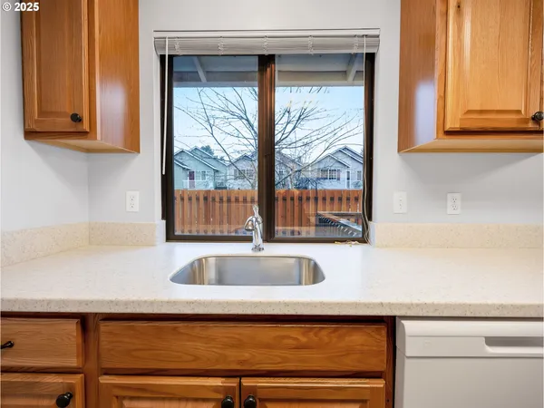 a close view of sink and tap