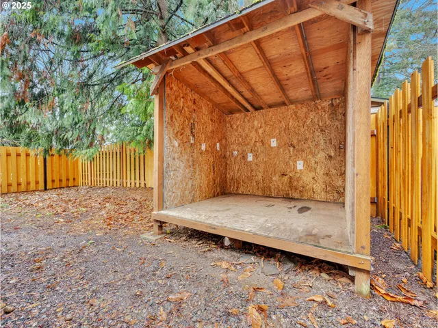 $424,900 | 2807 Southeast 174th Avenue, Portland, OR 97236