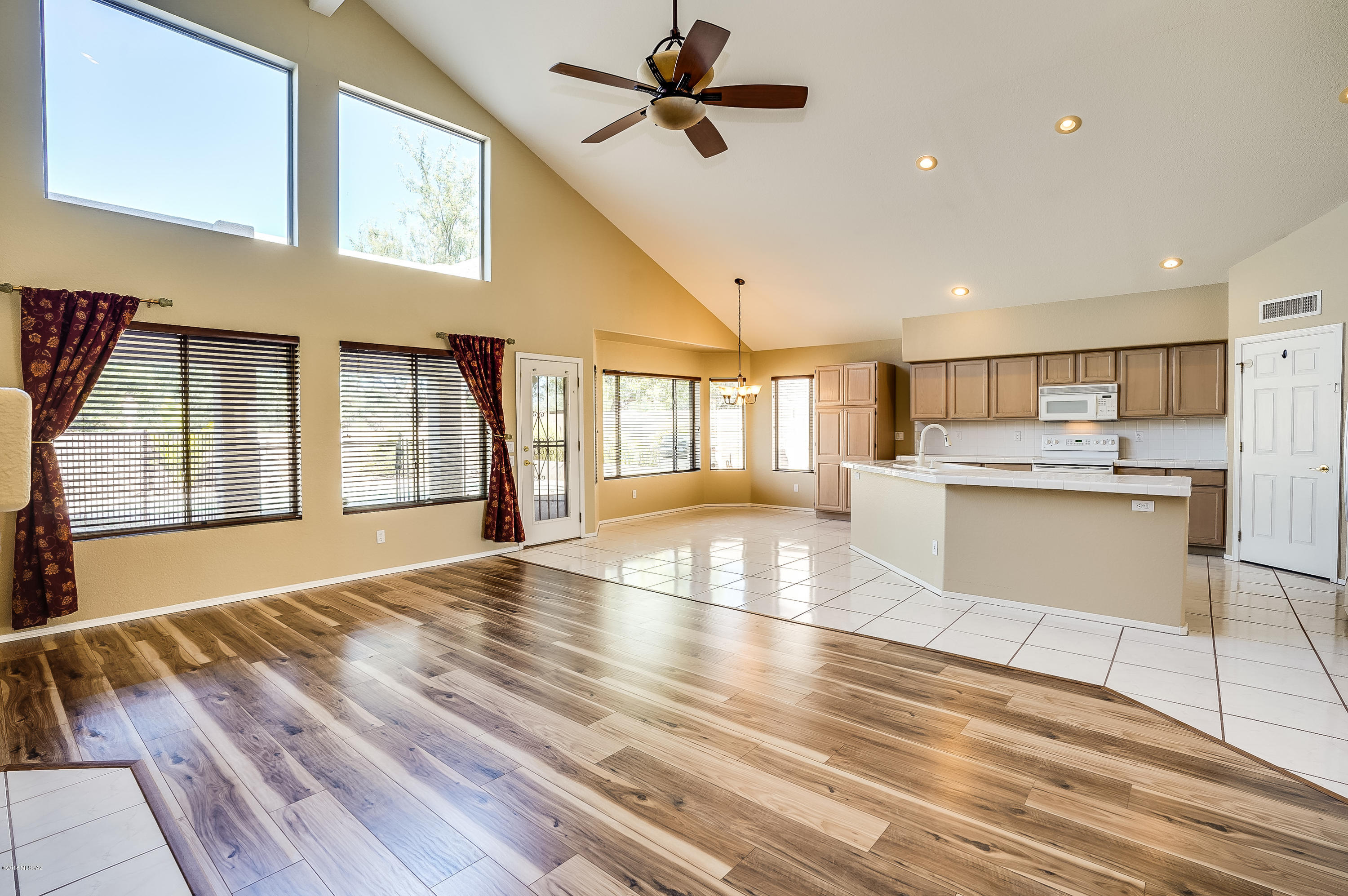 9813 Mountain Crossing Road Tucson, AZ 85748 - Photo 9 of 48 Gallery Image 9