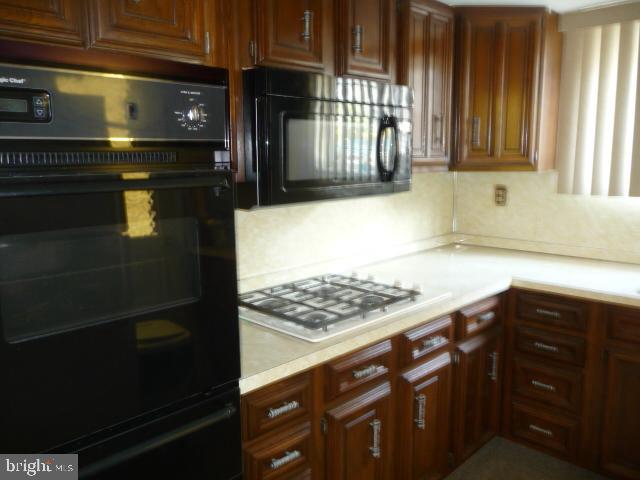 238 Tree Street Philadelphia, PA 19148 - Photo 12 of 25