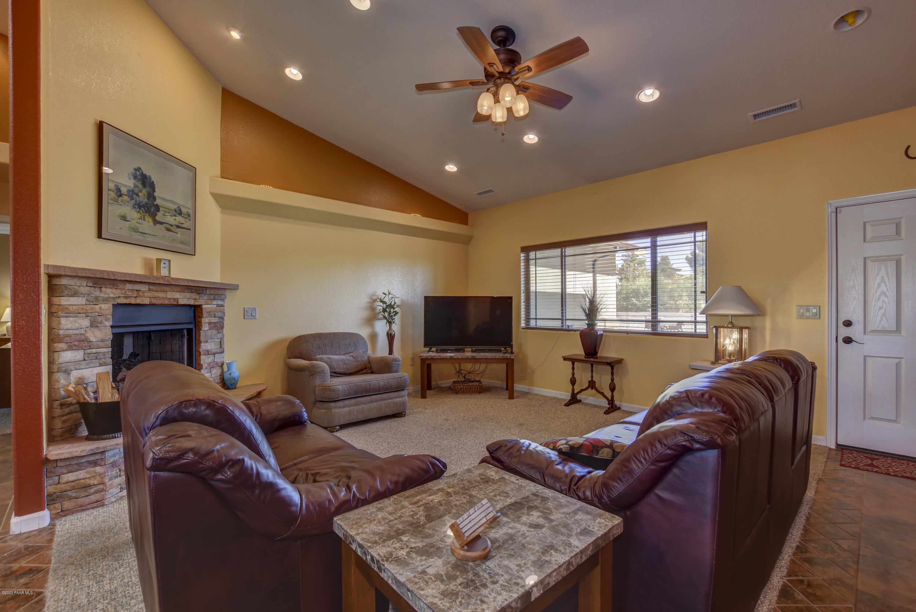 17783 East Trails End Road Mayer, AZ 86333 - Photo 11 of 17 Living Room 1 (1)