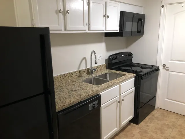 $1,150 | 4313 South Harlem Avenue, Unit 3, Stickney, IL 60402