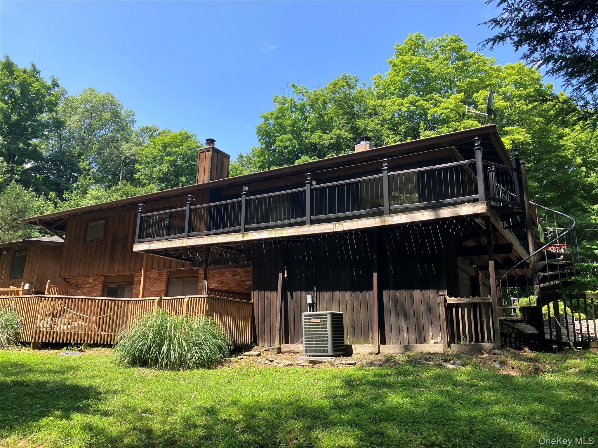 46 Mac Farlane Road Wappingers Falls, NY 12590 - Photo 3 of 16 Gallery Image 3