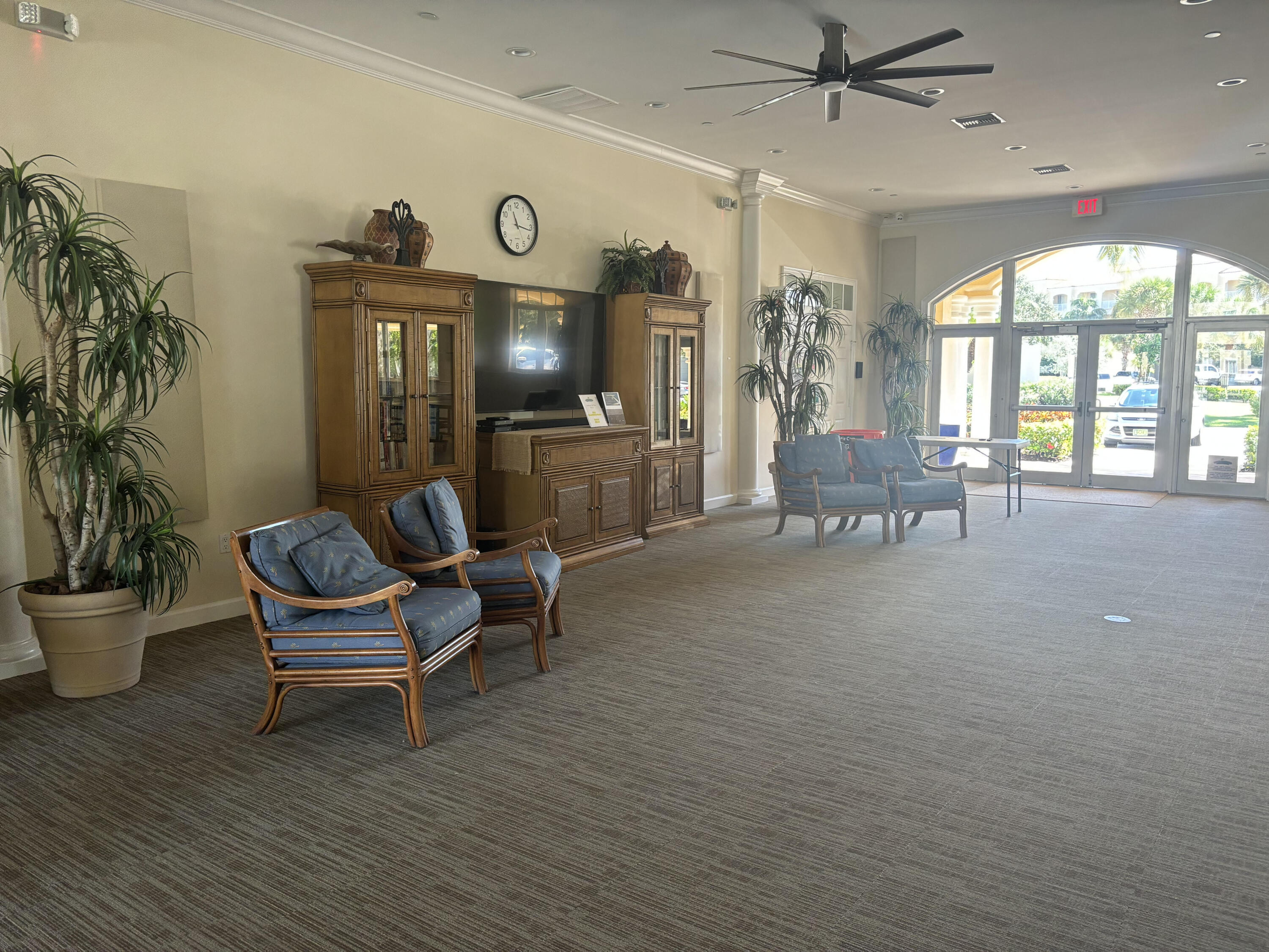 10 Harbour Isle Drive East, Unit 303 Fort Pierce, FL 34949 - Photo 25 of 31 a living room with furniture and a large window