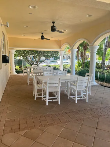 $2,600 | 10 Harbour Isle Drive East, Unit 303, Fort Pierce, FL 34949