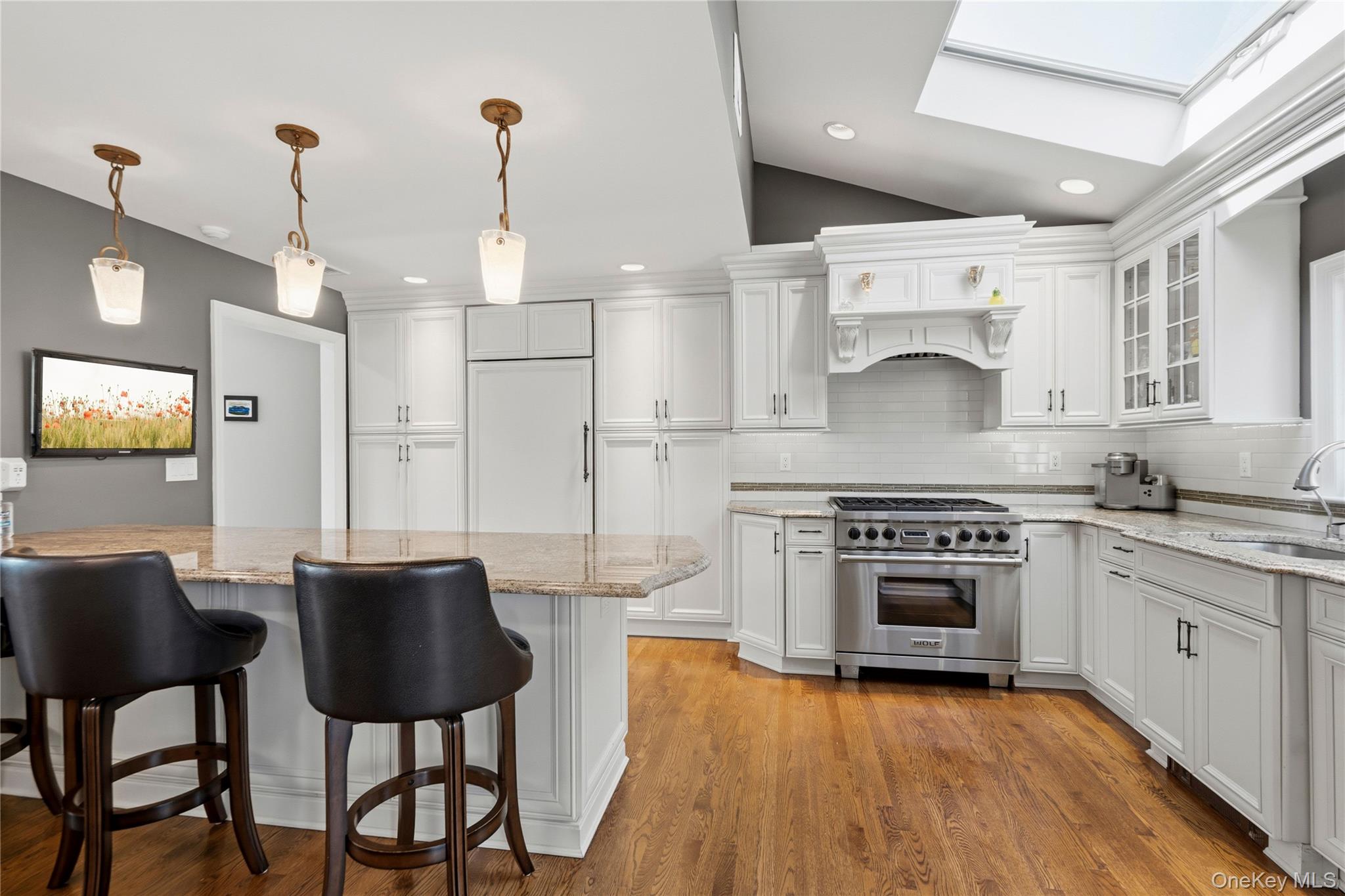 3105 Clubhouse Road Merrick, NY 11566 - Photo 12 of 38 Gallery Image 12