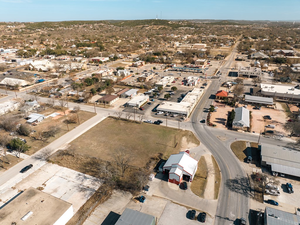 508 Clay Street Kerrville, TX 78028 - Photo 13 of 18