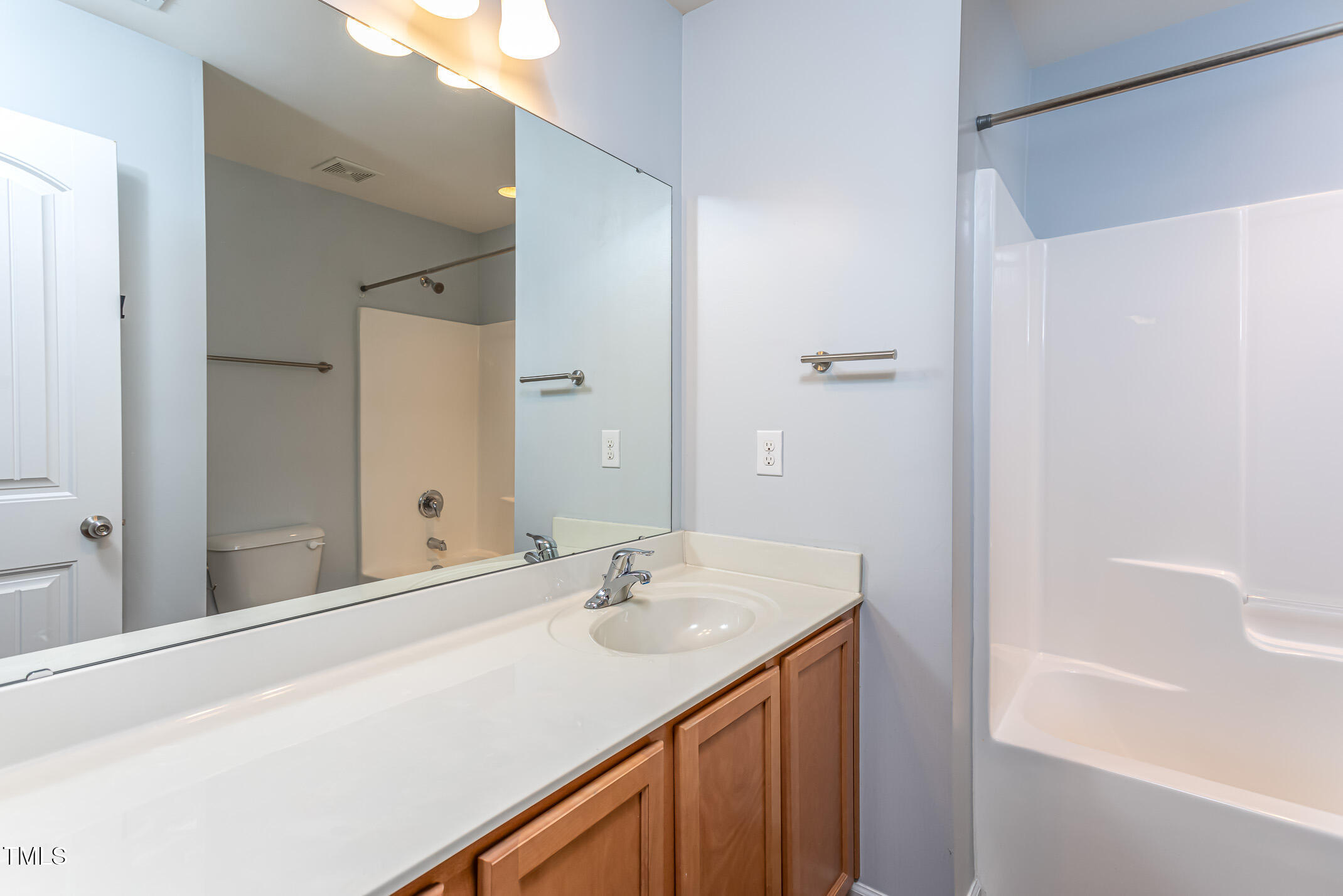 14312 Foxcroft Road Raleigh, NC 27614 - Photo 19 of 31 Second full bath