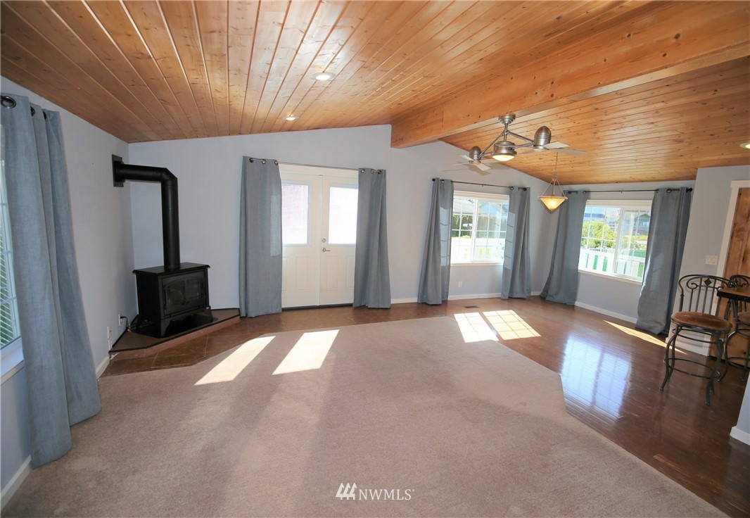 8315 Shintaffer Road Blaine, WA 98230 - Photo 13 of 25 Gallery Image 13