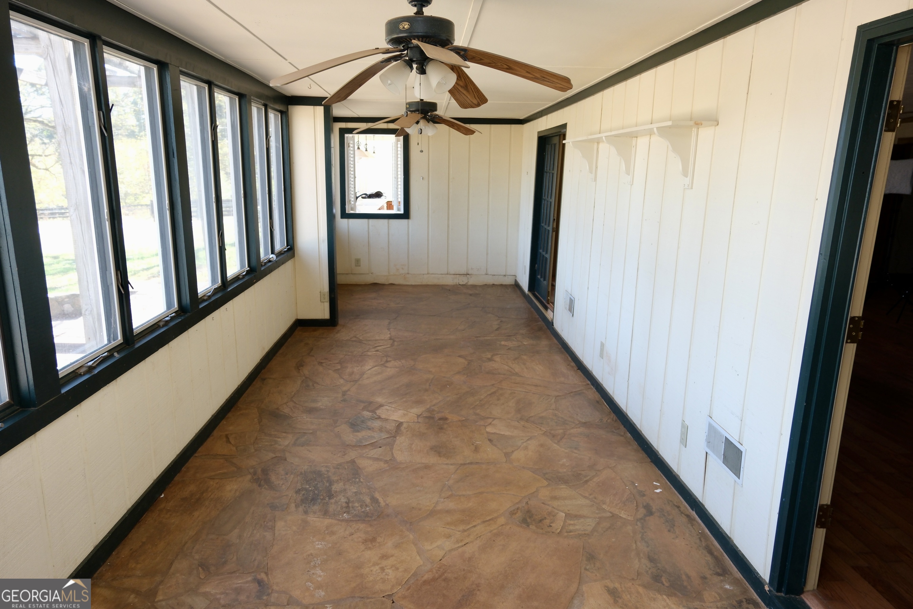 1825 Groaning Rock Road Commerce, GA 30530 - Photo 8 of 101