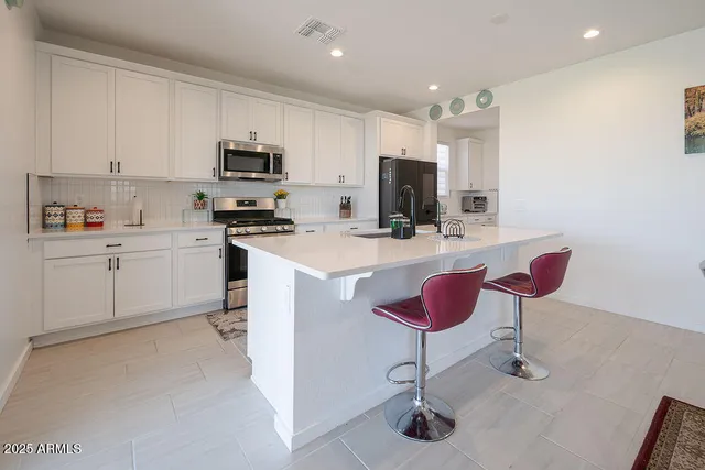 $2,800 | 2820 North 196th Lane, Buckeye, AZ 85396