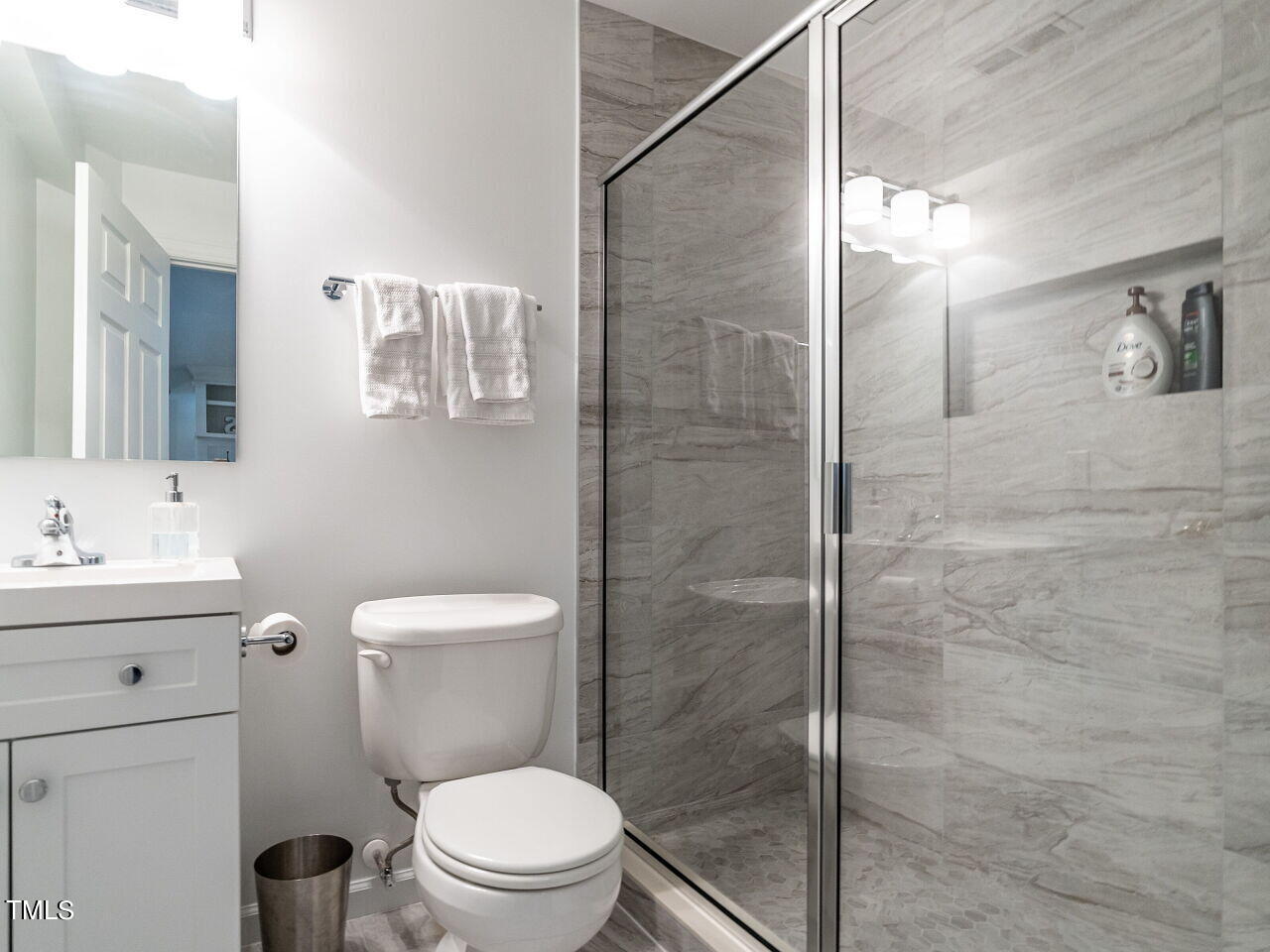 900 Davidson Street Raleigh, NC 27609 - Photo 27 of 36 031-1280x960-bathroom-lower