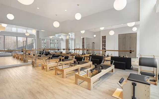 $5,750 | 252 South Street, Unit 23P | Two Bridges