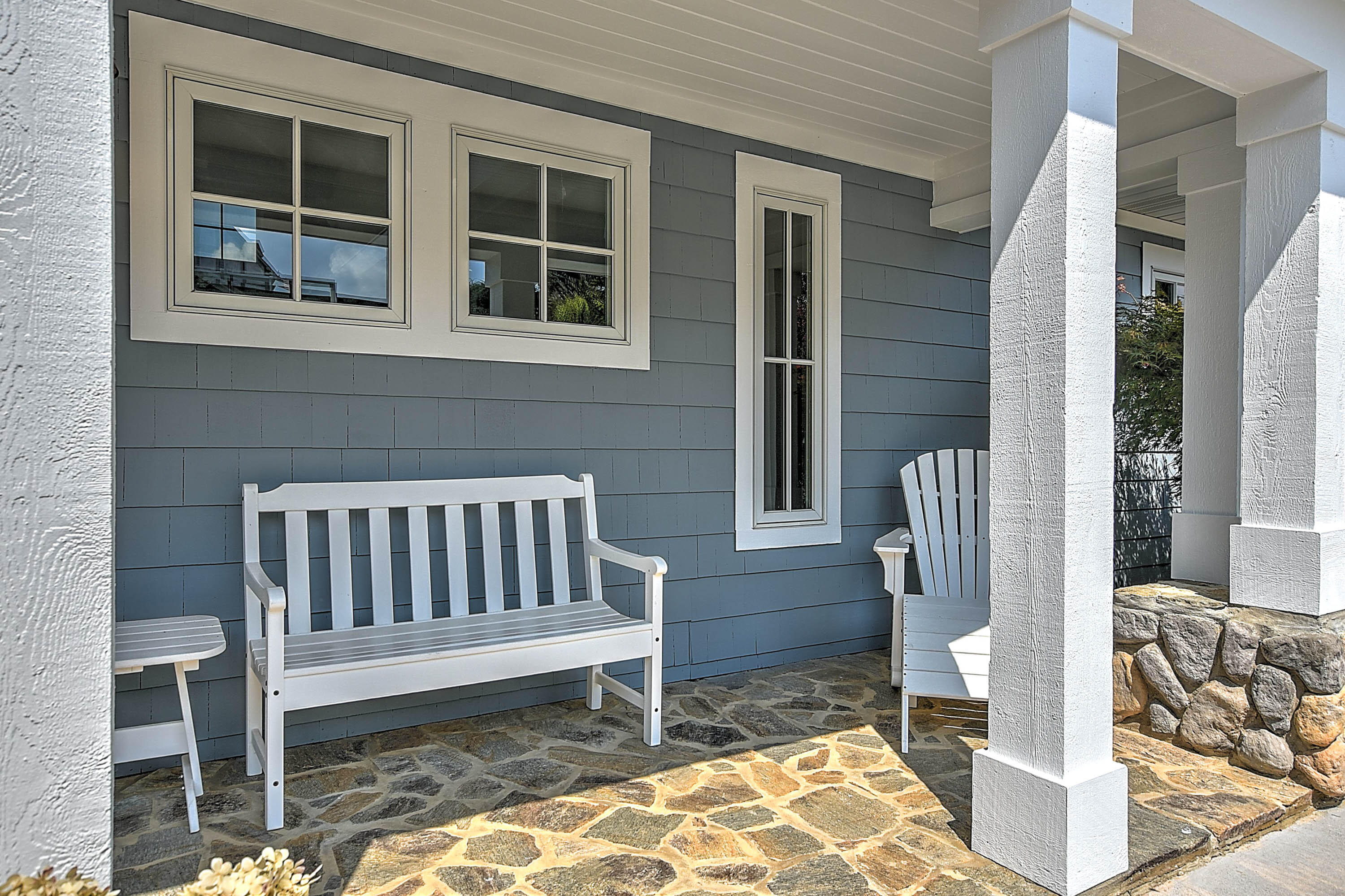 576 Harbor Point Road Butler, TN 37640 - Photo 10 of 51 PORCH OTHER SIDE