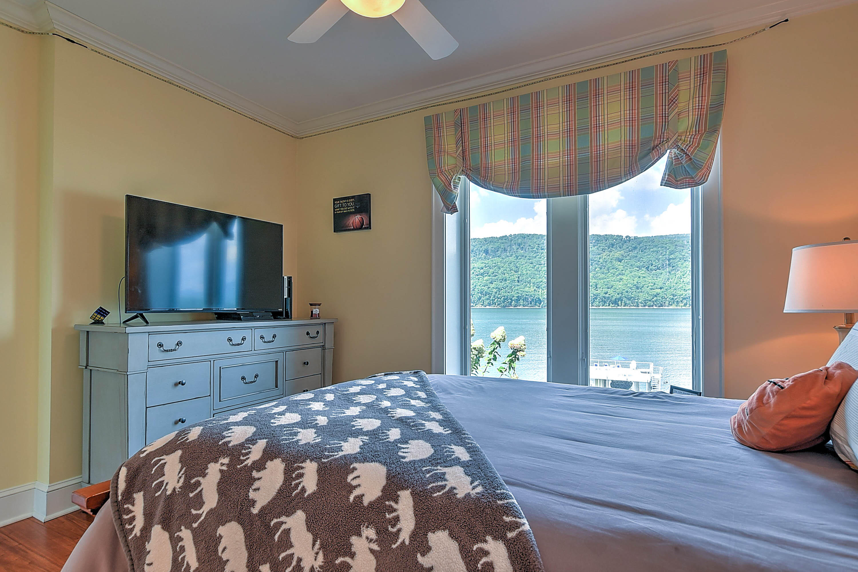 576 Harbor Point Road Butler, TN 37640 - Photo 26 of 51 LAKE & MTN VIEWS!