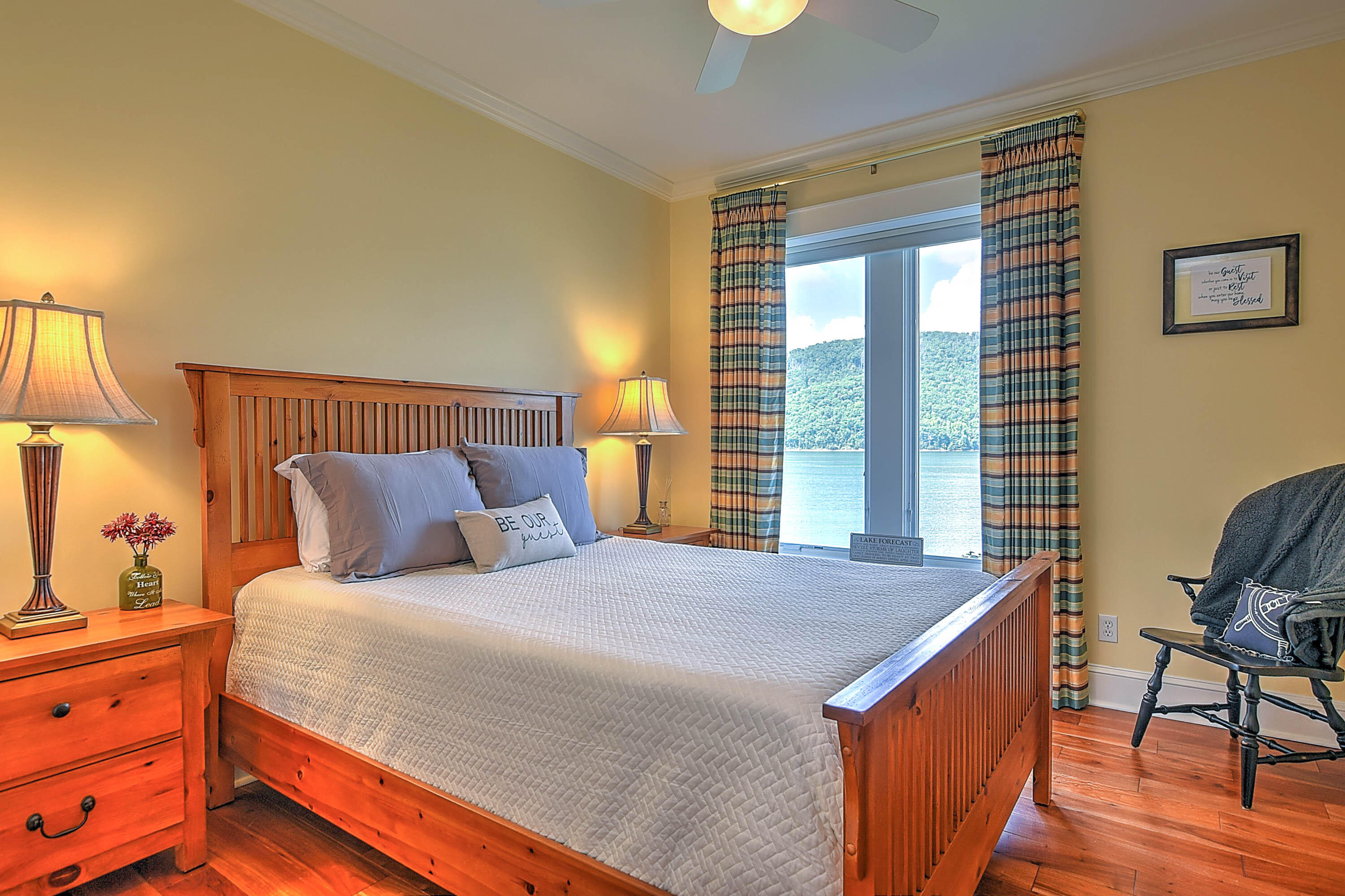 576 Harbor Point Road Butler, TN 37640 - Photo 29 of 51 VIEWS & PRIVATE BATH!