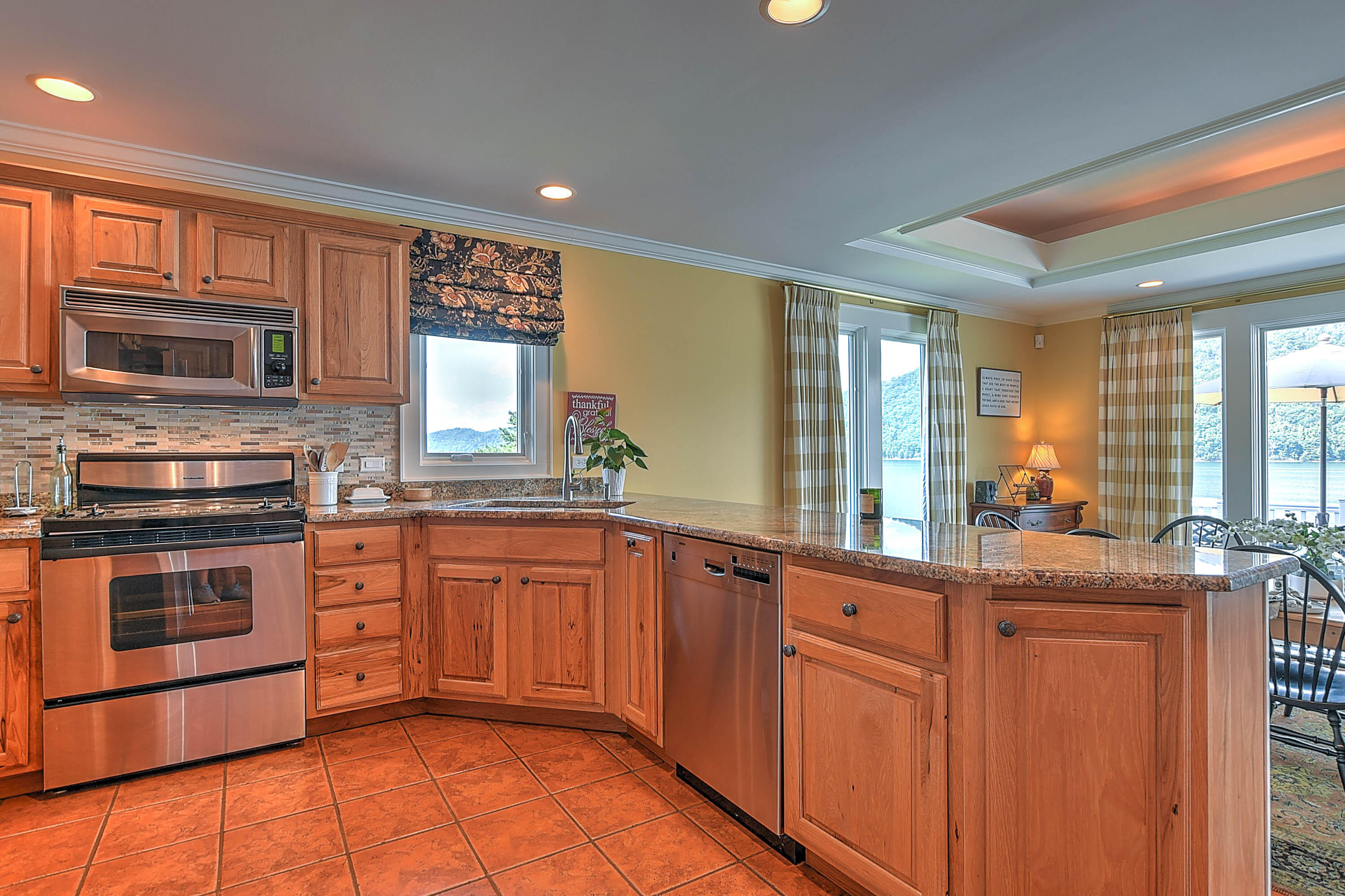 576 Harbor Point Road Butler, TN 37640 - Photo 9 of 51 OTHER SIDE OF KITCHEN