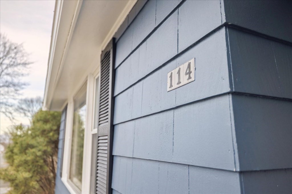 114 Grant Road Lynn, MA 01904 - Photo 3 of 39 Gallery Image 3