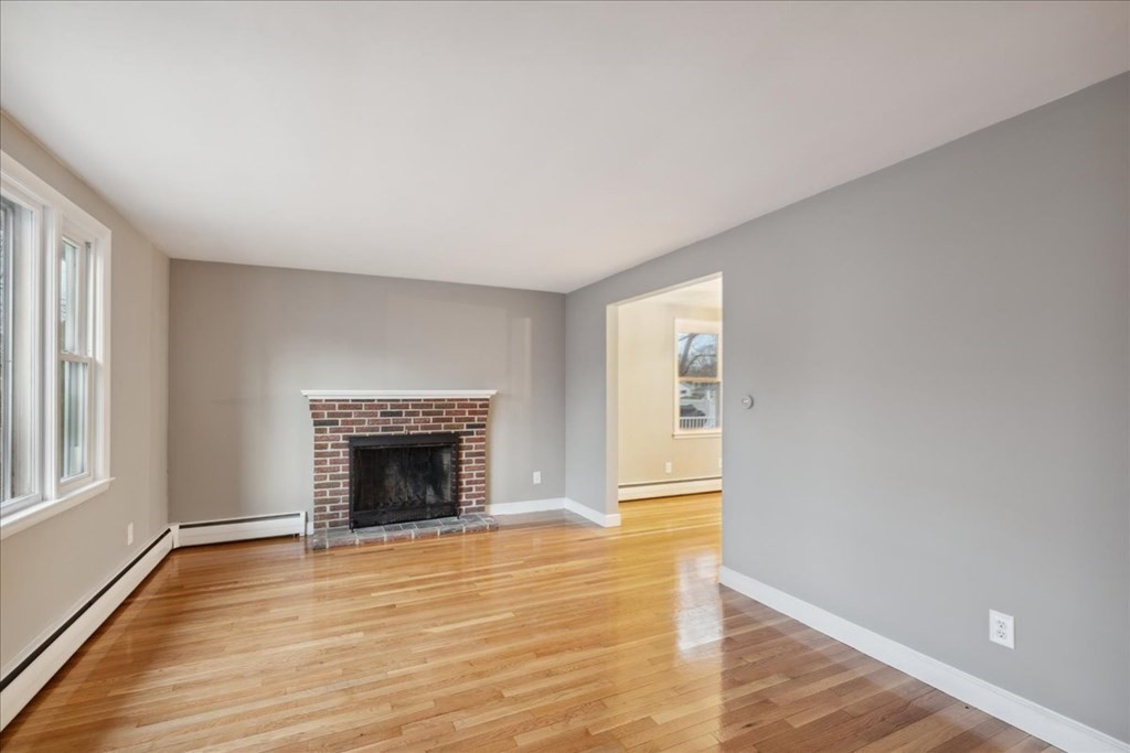 114 Grant Road Lynn, MA 01904 - Photo 4 of 39 Gallery Image 4