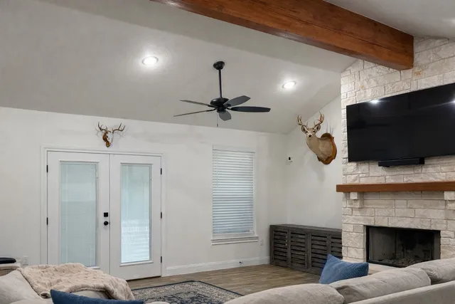 $950,000 | 1680 County Road 302, Rockdale, TX 76567