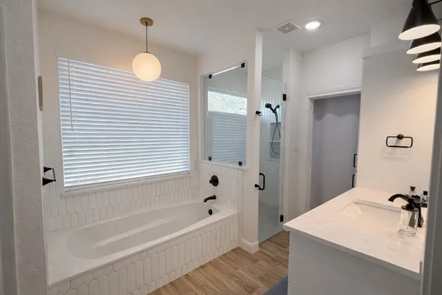 $950,000 | 1680 County Road 302, Rockdale, TX 76567