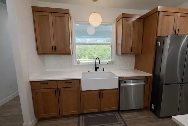 $950,000 | 1680 County Road 302, Rockdale, TX 76567