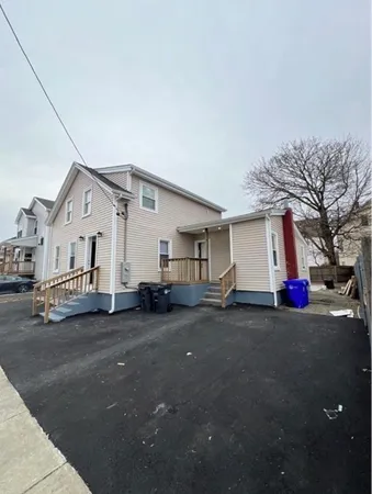 $2,300 | 36 Berlin Street, Providence, RI 02908