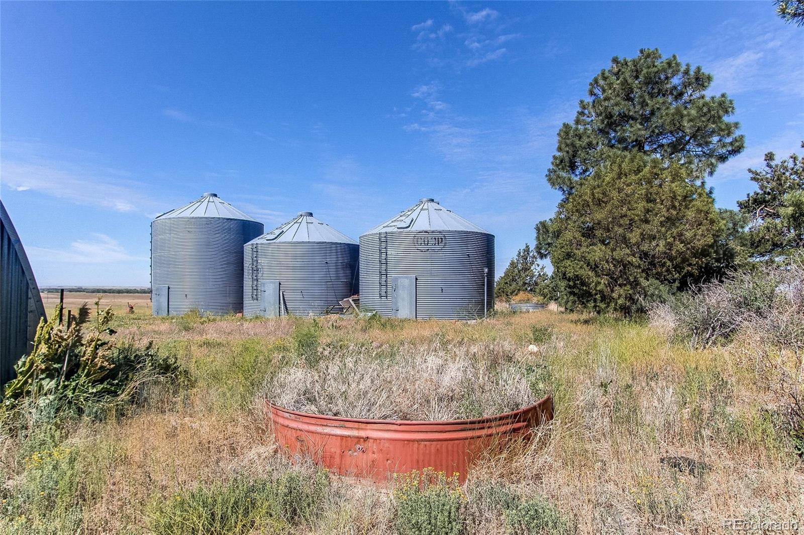 5049 Yulle Road Bennett, CO 80102 - Photo 11 of 40