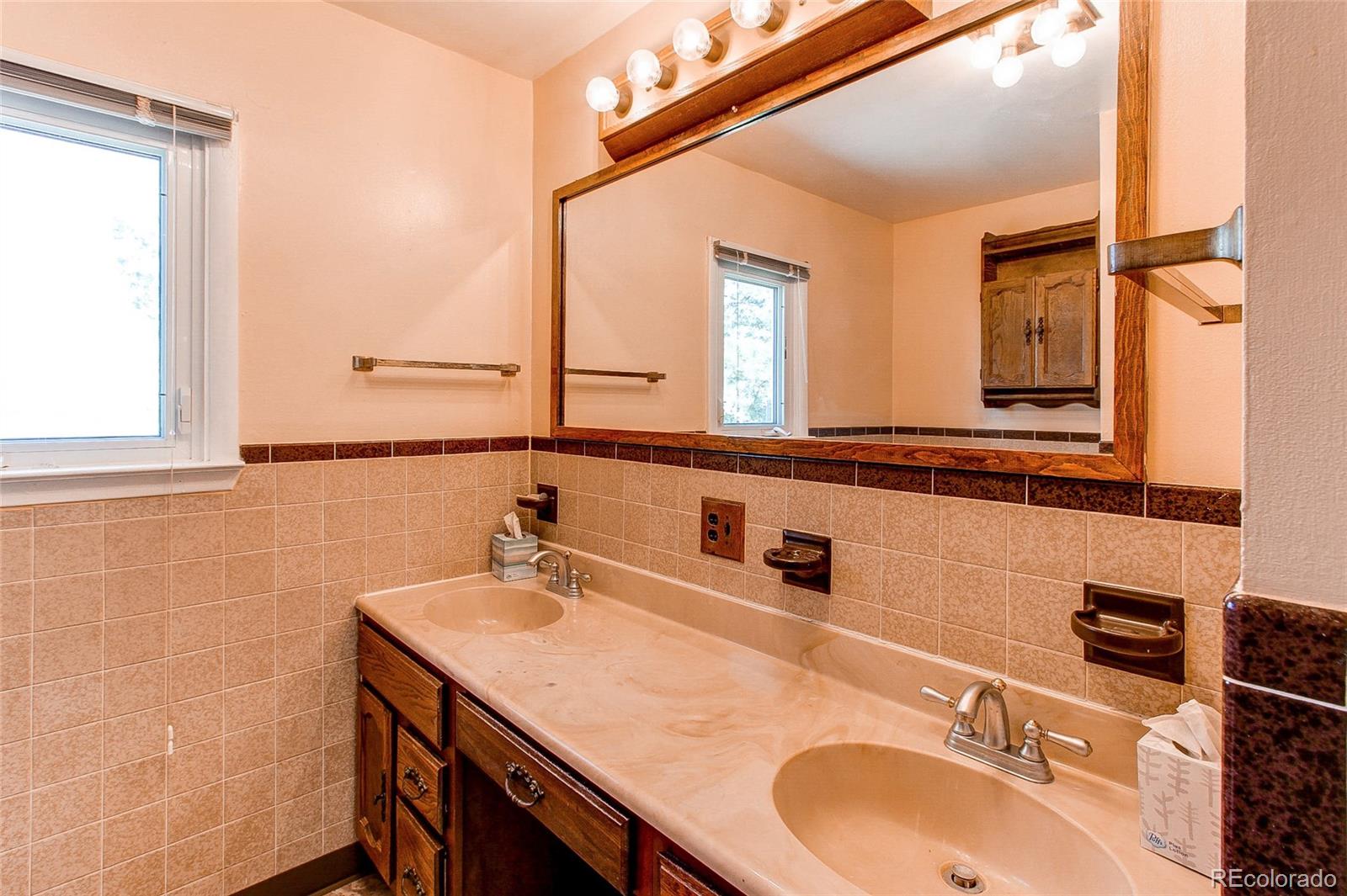 5049 Yulle Road Bennett, CO 80102 - Photo 22 of 40