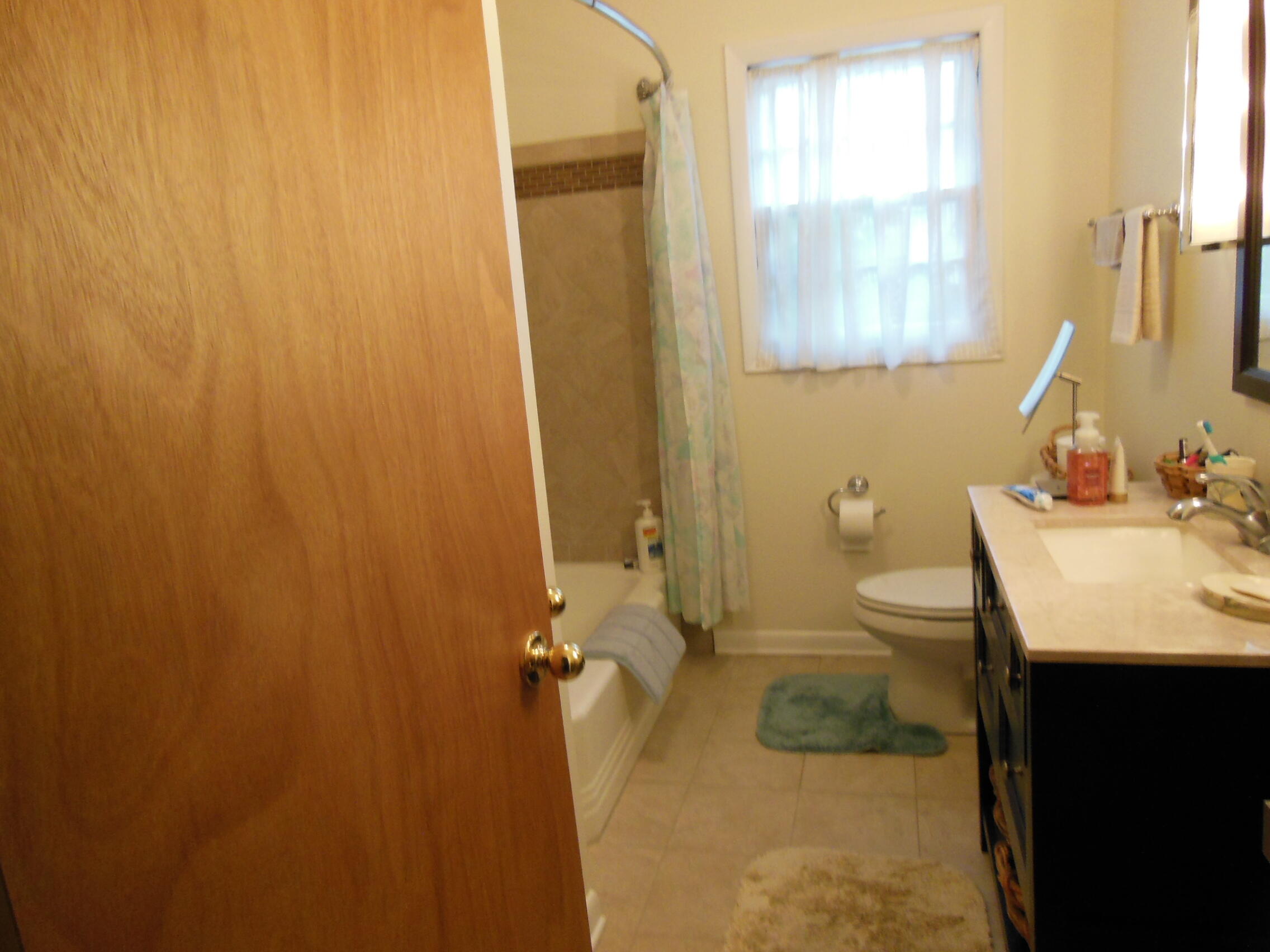 1204 Tates Creek Road Lexington, KY 40502 - Photo 10 of 22 DSCN0121