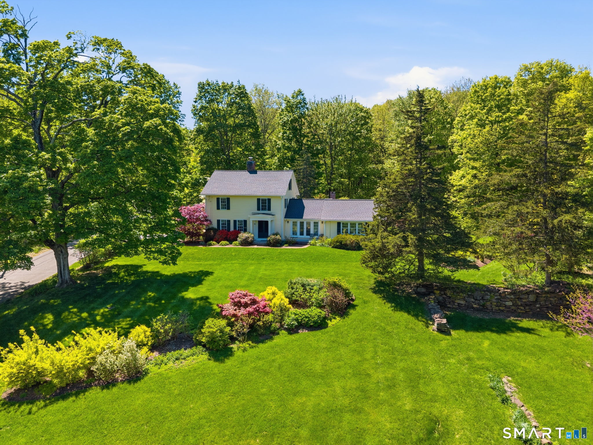 32 Juniper Road Bloomfield, CT 06002 - Photo 2 of 38