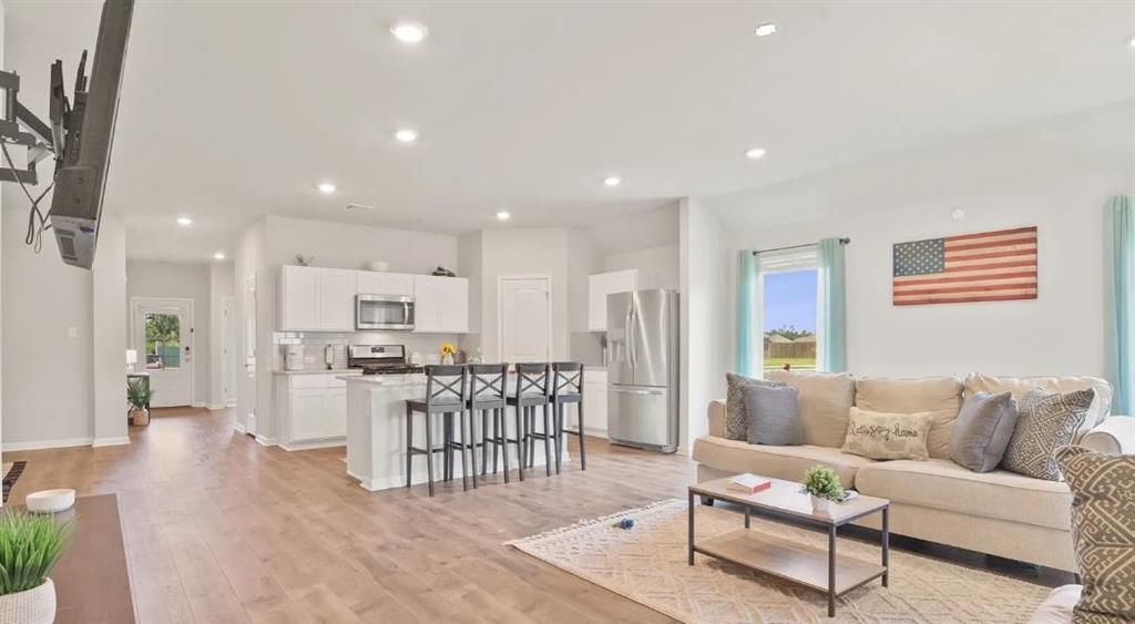 772 Gold Finch Way Moss Bluff, LA 70611 - Photo 2 of 16