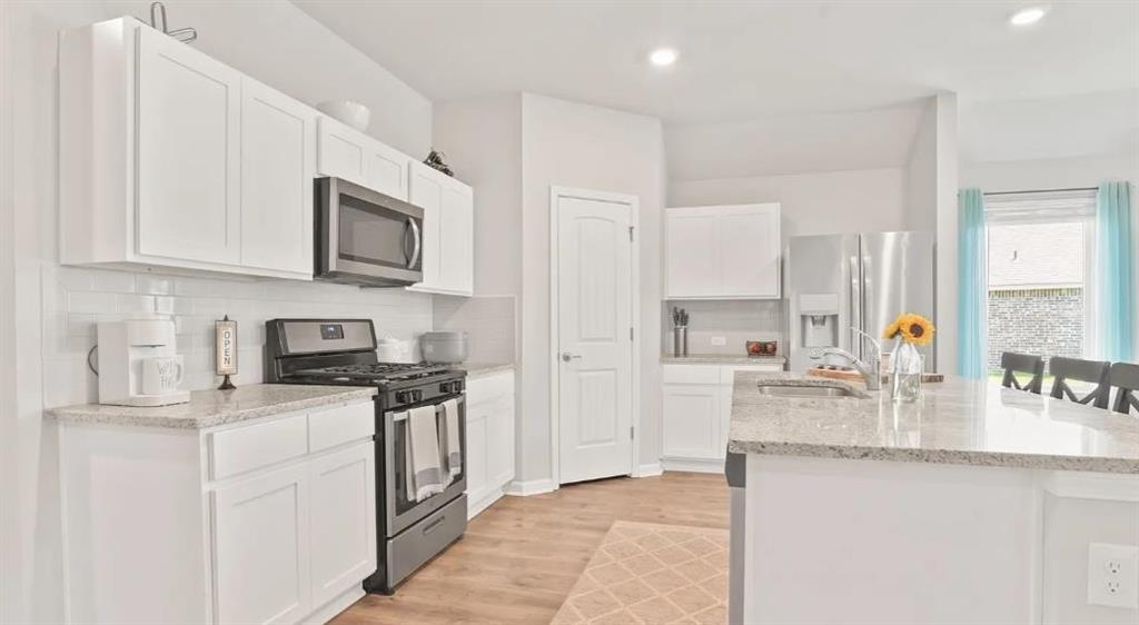 772 Gold Finch Way Moss Bluff, LA 70611 - Photo 3 of 16