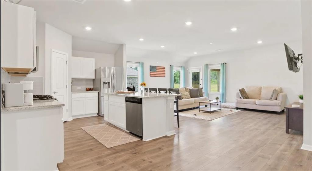 772 Gold Finch Way Moss Bluff, LA 70611 - Photo 5 of 16