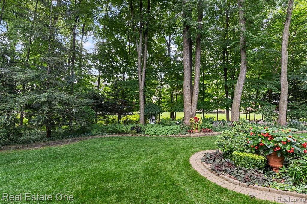 1391 Chestnut Lane Rochester Hills, MI 48309 - Photo 46 of 52