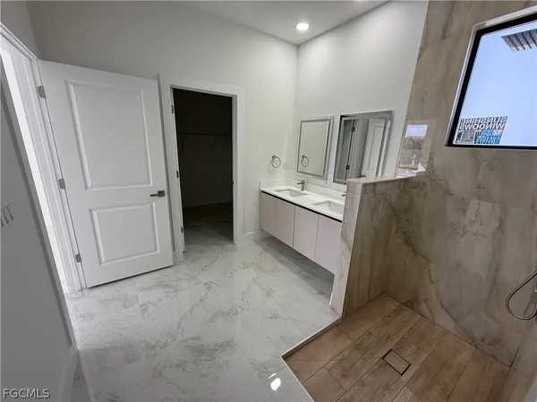 $2,150 | 1409 Northwest 21st Court, Cape Coral, FL 33993