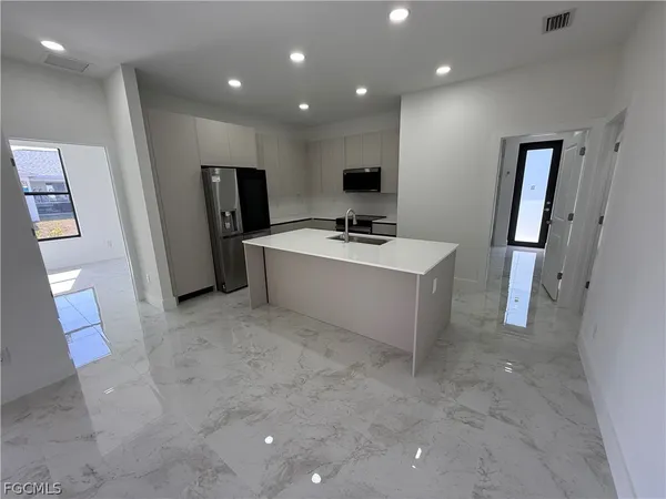 $2,150 | 1409 Northwest 21st Court, Cape Coral, FL 33993