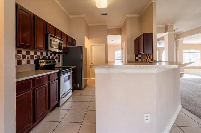 $388,000 | 6940 Bently Drive, Lakeland, FL 33809