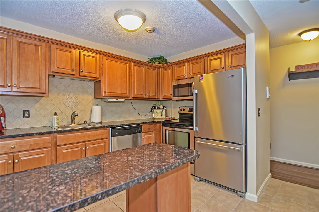 400 New River Road, Unit 412 Lincoln, RI 02838 - Photo 3 of 12