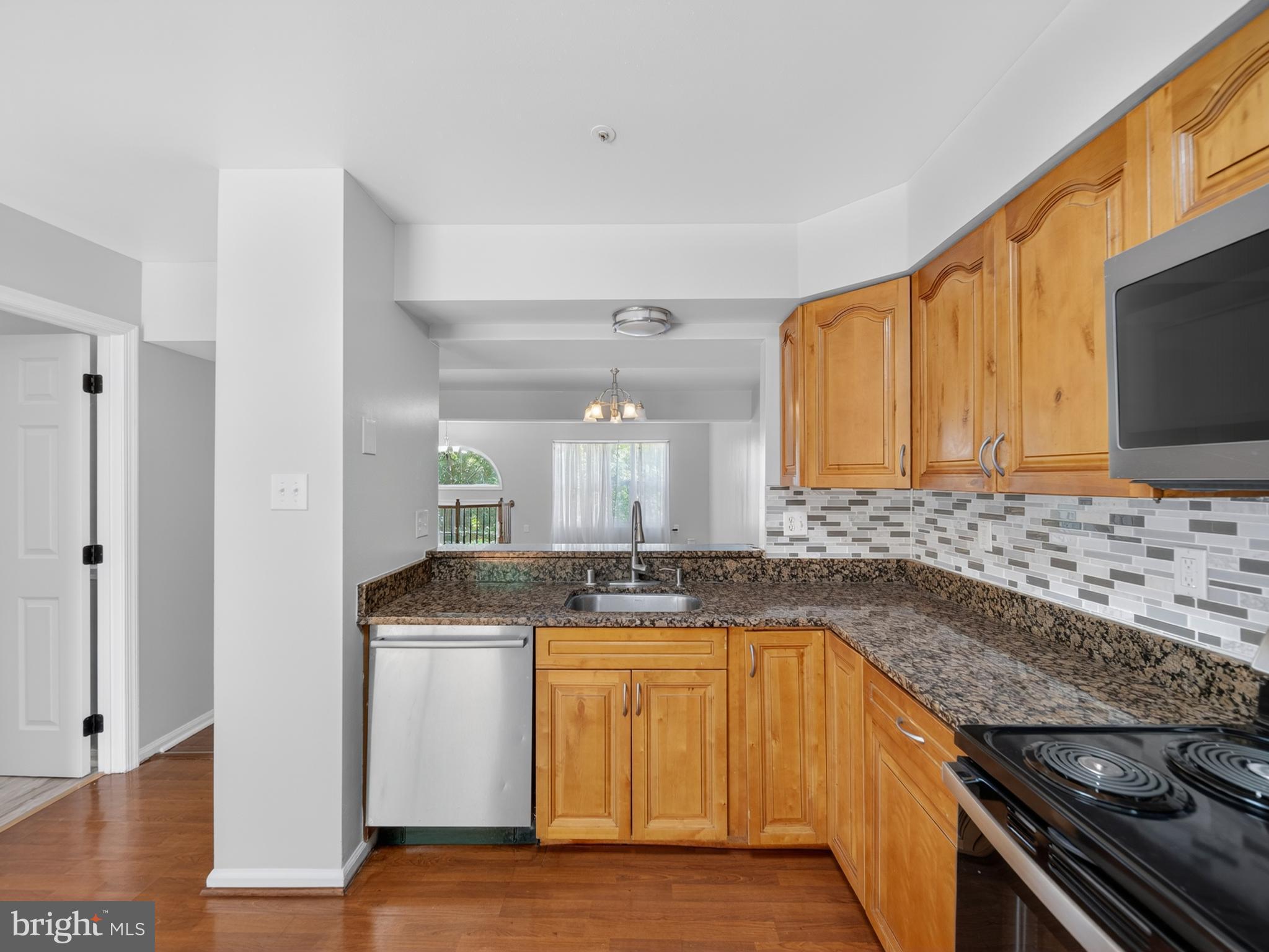 8602 Lark Place Laurel, MD 20724 - Photo 22 of 46 Beautiful kitchen