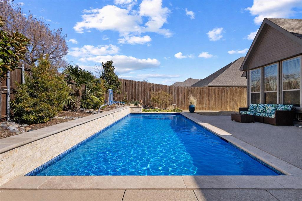 320 Sherbrook Street Van Alstyne, TX 75495 - Photo 32 of 38 Summer late afternoon shade perfection